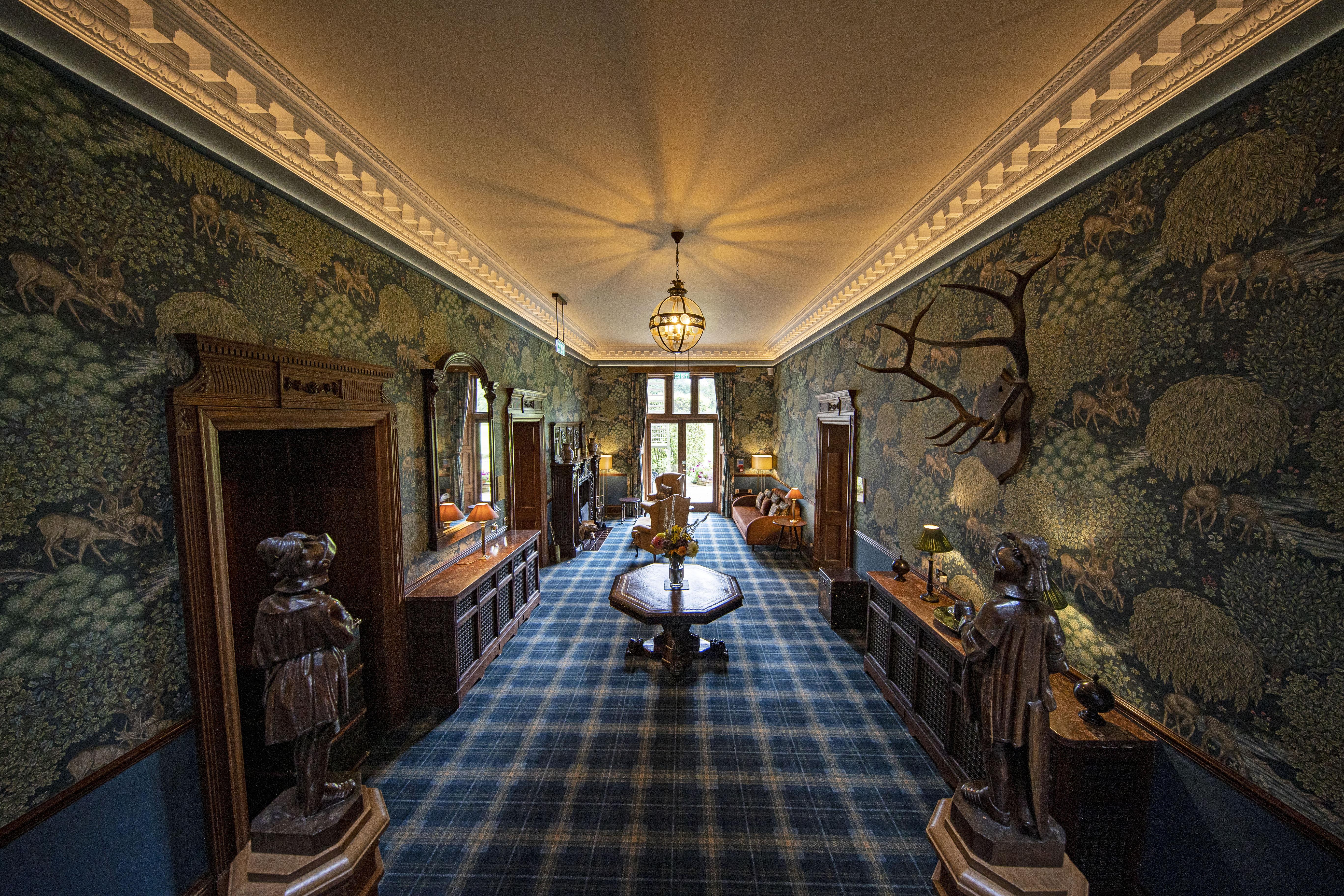Schloss Roxburghe, Part Of Destination By Hyatt エクステリア 写真 The entrance hall