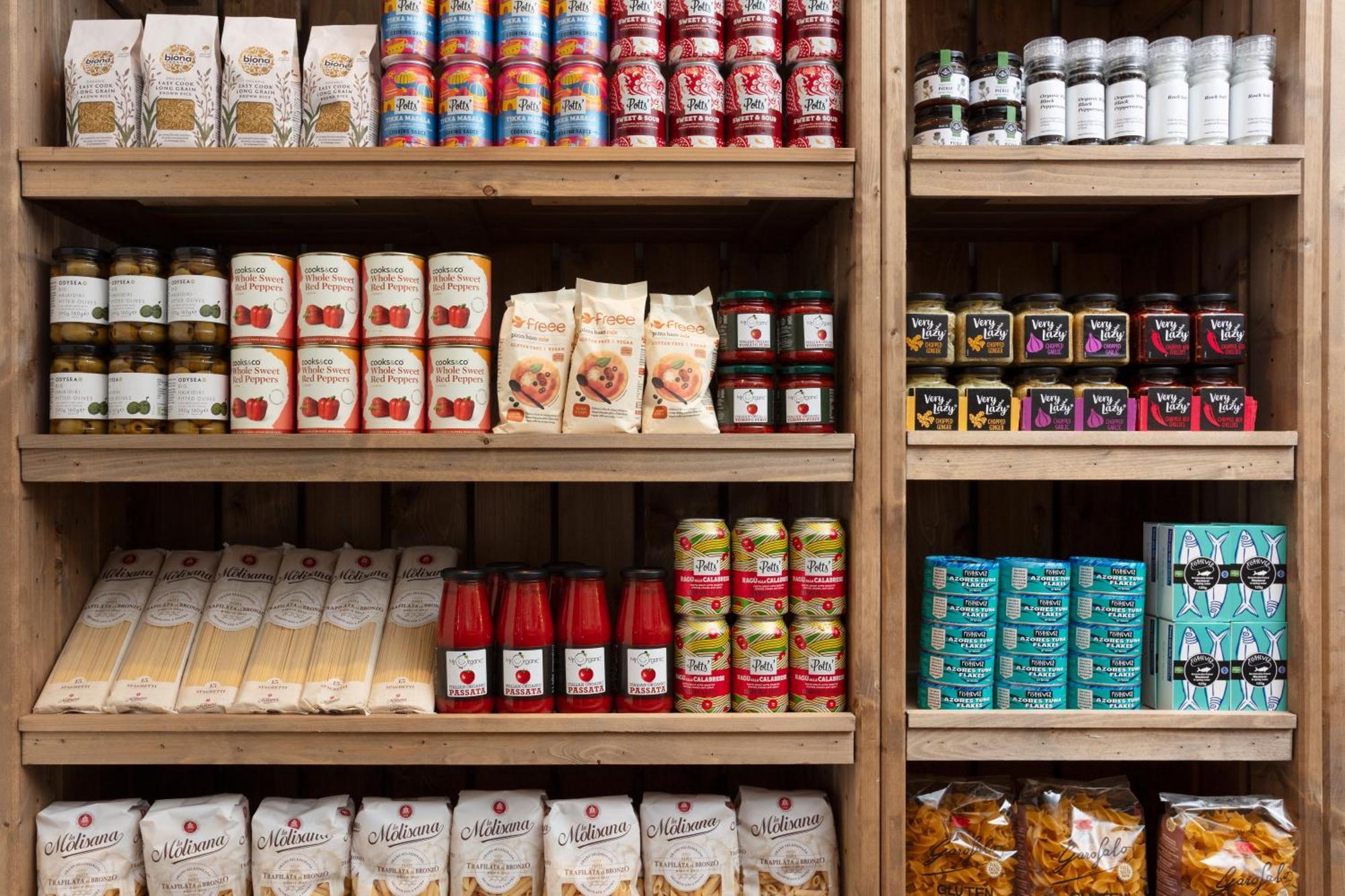 Schloss Roxburghe, Part Of Destination By Hyatt エクステリア 写真 A typical grocery store display
