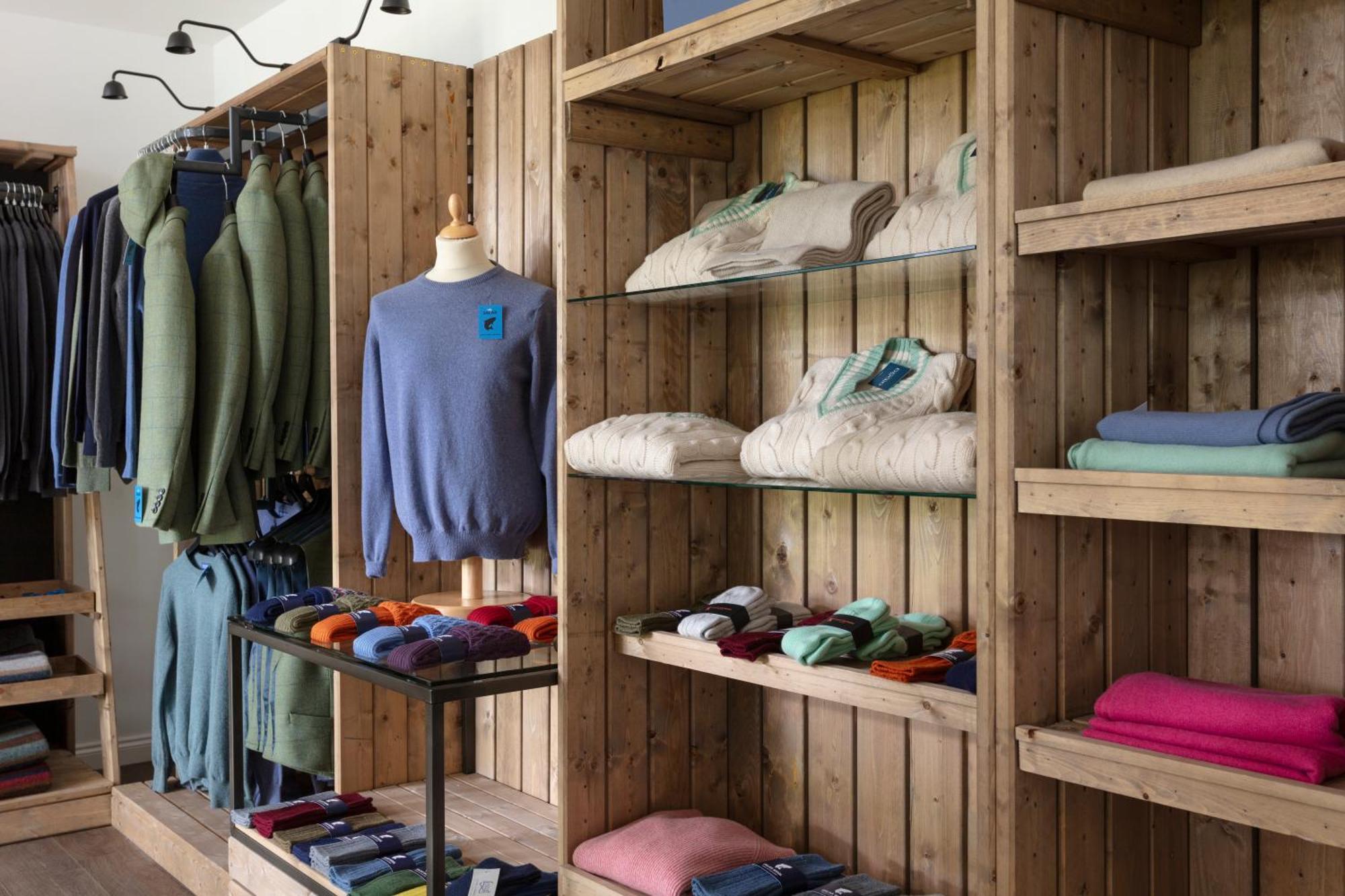 Schloss Roxburghe, Part Of Destination By Hyatt エクステリア 写真 The interior of a clothing store