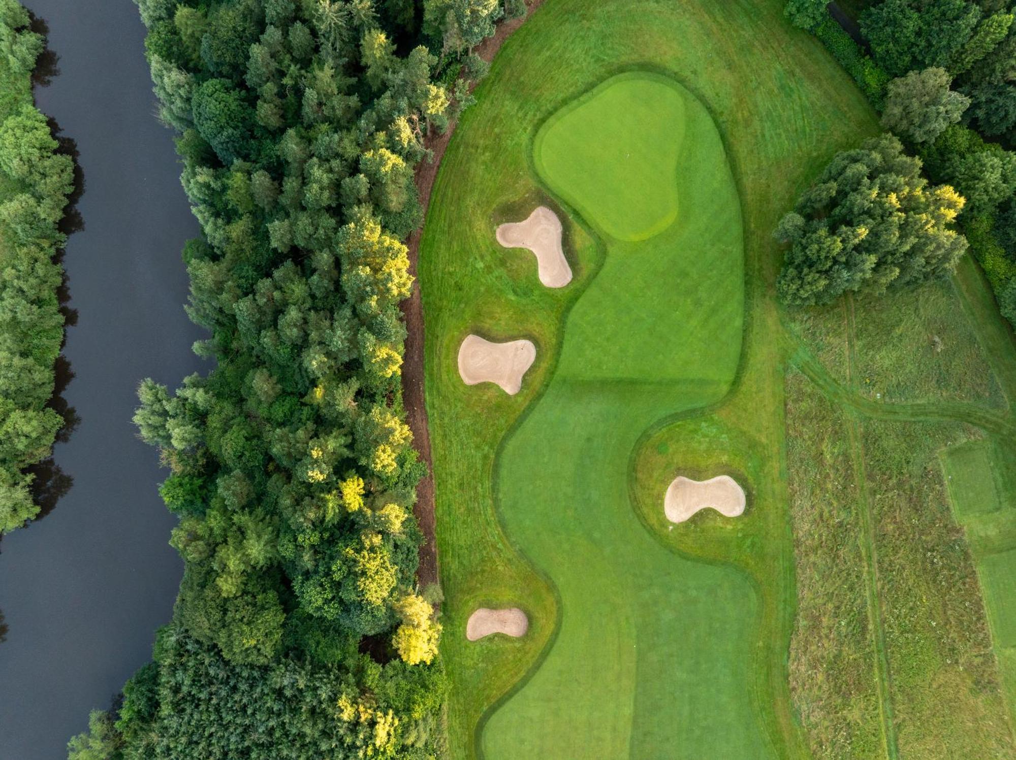 Schloss Roxburghe, Part Of Destination By Hyatt エクステリア 写真 The 17th hole at the 2016 U.S. Open