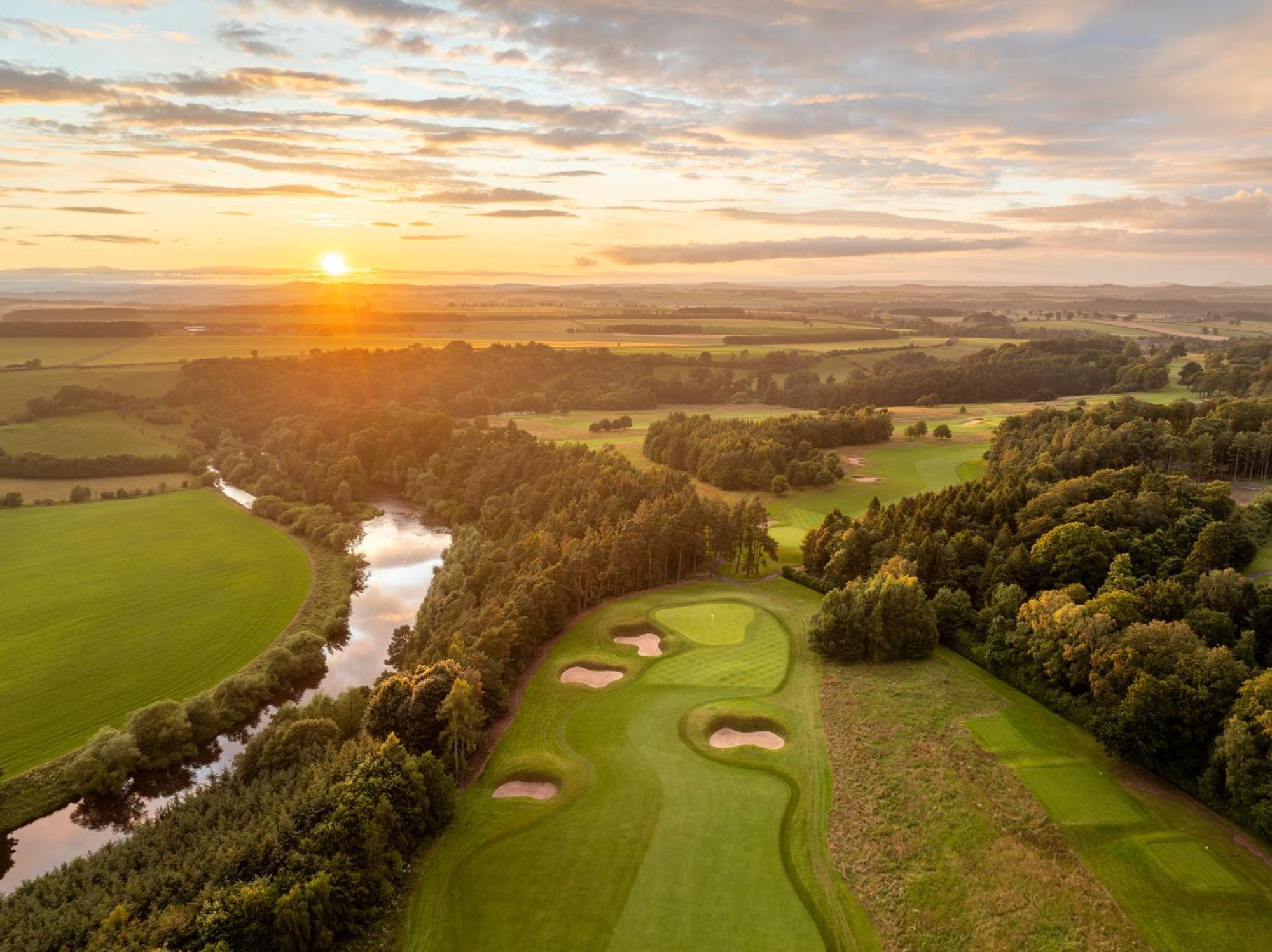 Schloss Roxburghe, Part Of Destination By Hyatt エクステリア 写真 The 18th hole at the Old Golf Course