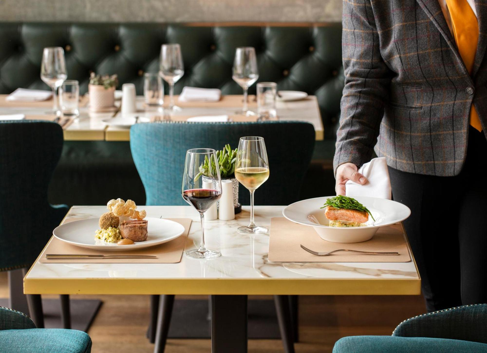 Schloss Roxburghe, Part Of Destination By Hyatt エクステリア 写真 A server clearing a table