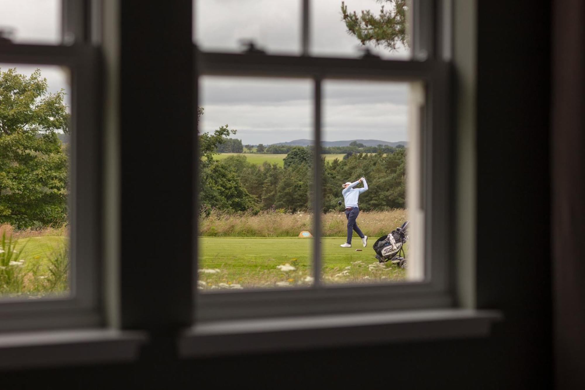 Schloss Roxburghe, Part Of Destination By Hyatt エクステリア 写真 Golf course view from the hotel