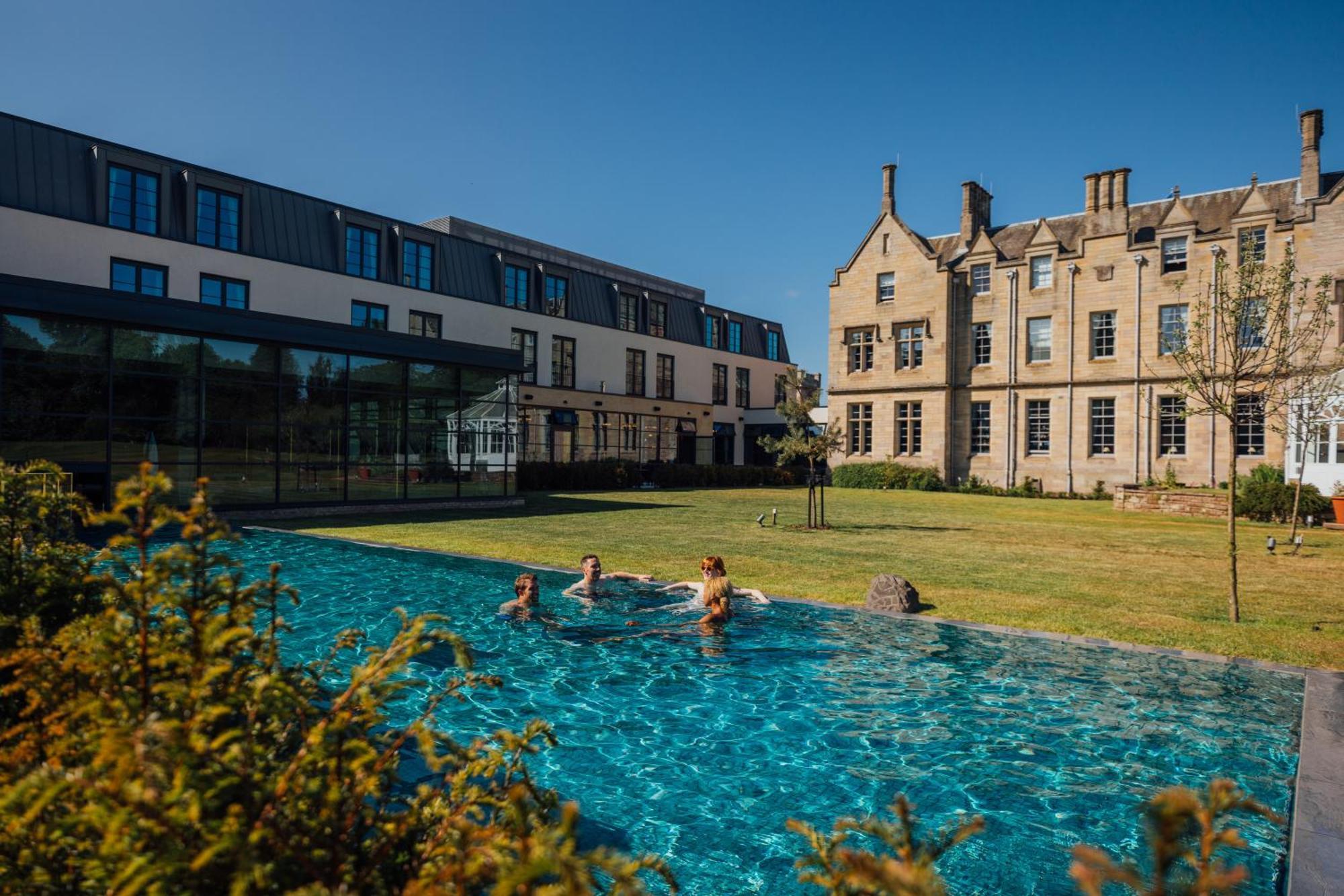 Schloss Roxburghe, Part Of Destination By Hyatt エクステリア 写真 The swimming pool at the Edinburgh Academy